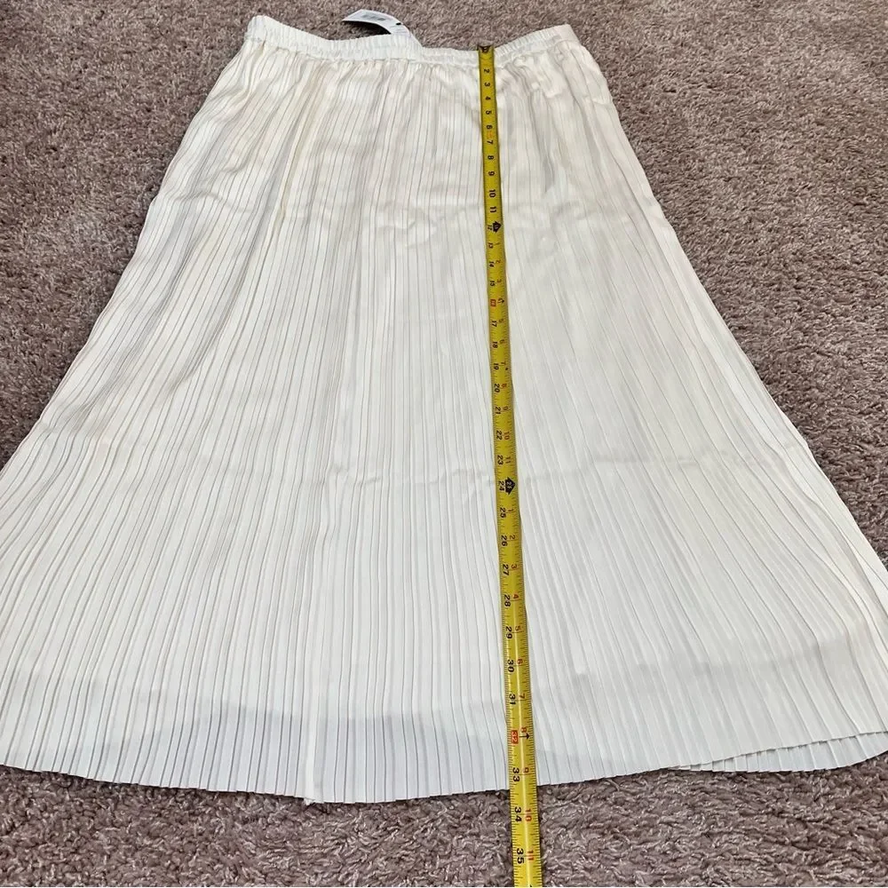 Amour Vert Blazed Pleated and Lined Skirt